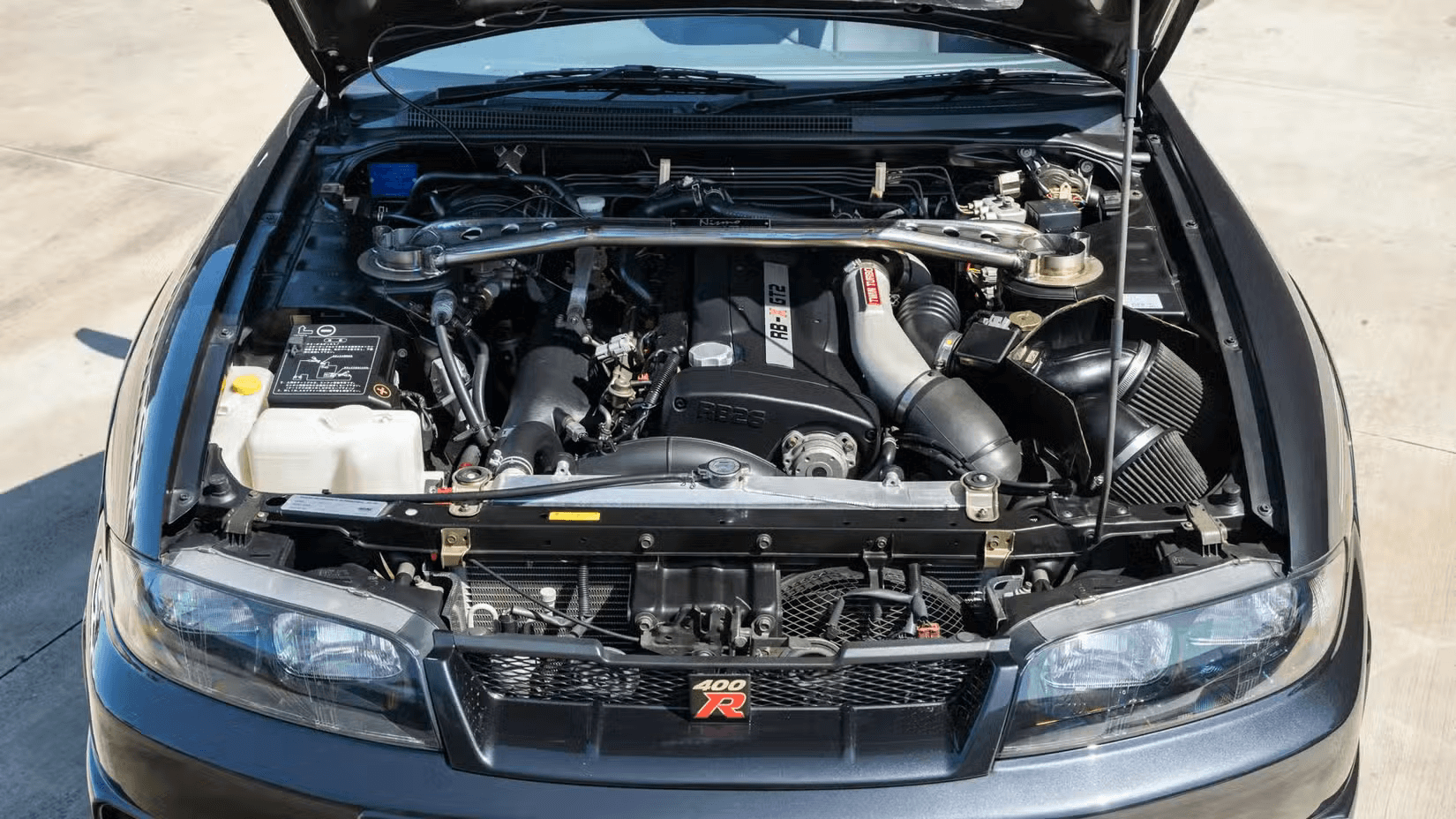 Nissan 400R engine bay